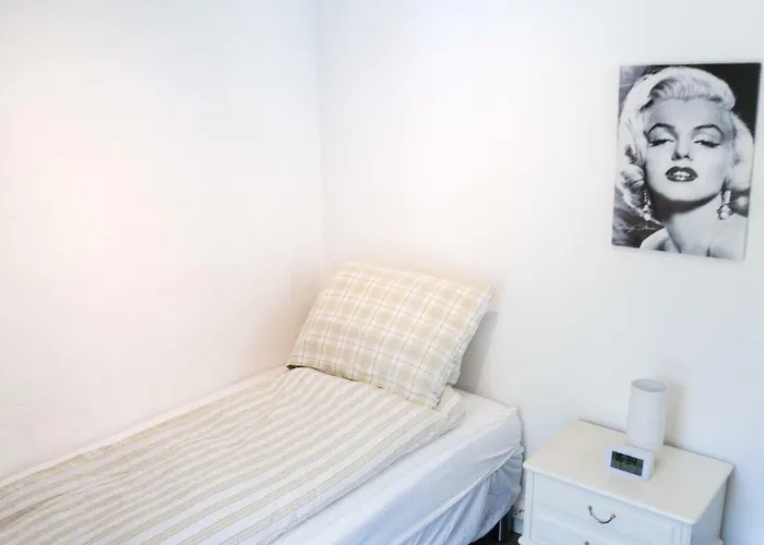 Krossmyrhill. Great House Casa vacanze Eik