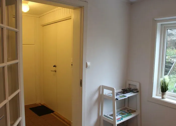 Krossmyrhill. Great House Eik